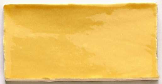 Geel “yellow”  handvorm glans 7.5×15 cm